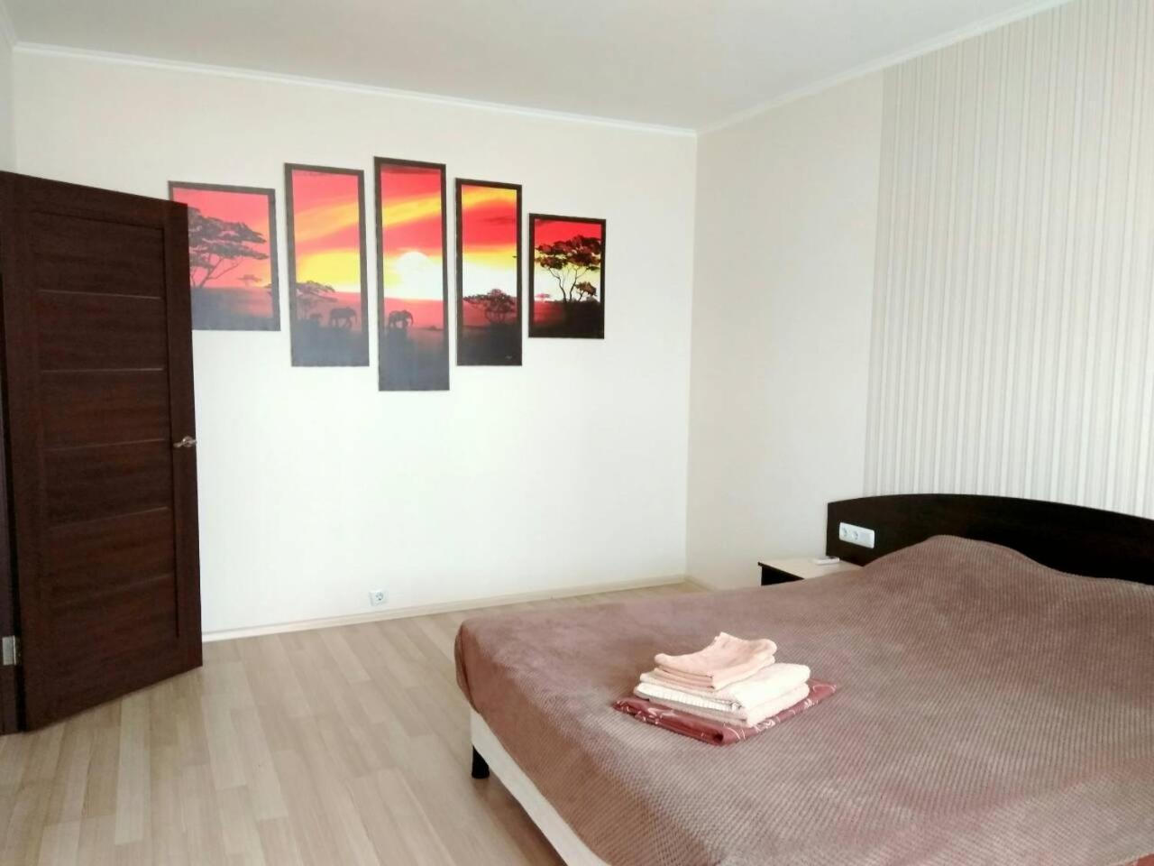 S&M Apartments Kiev Bagian luar foto